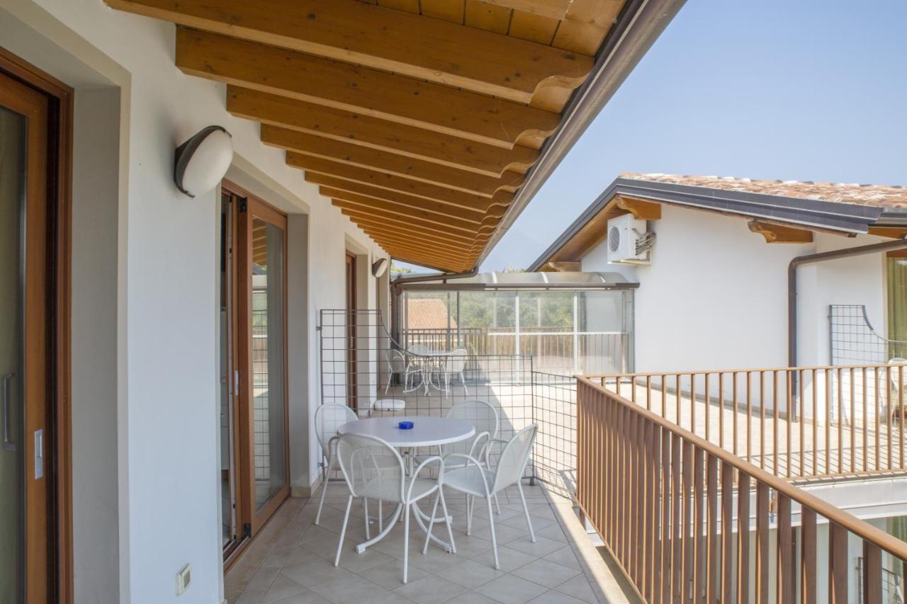 Residence Molino - Holiday Apartments Manerba del Garda Exteriör bild