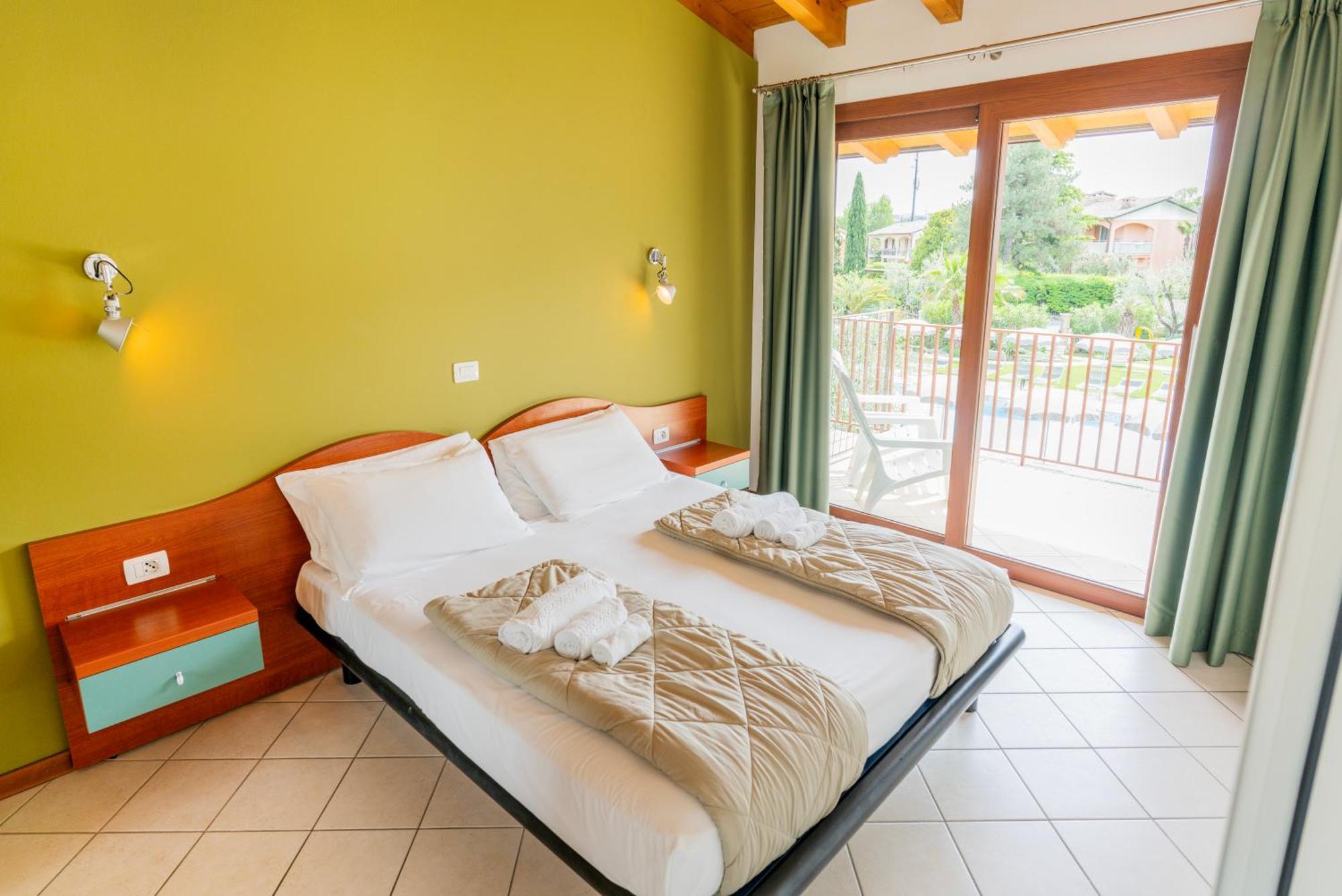 Residence Molino - Holiday Apartments Manerba del Garda Exteriör bild