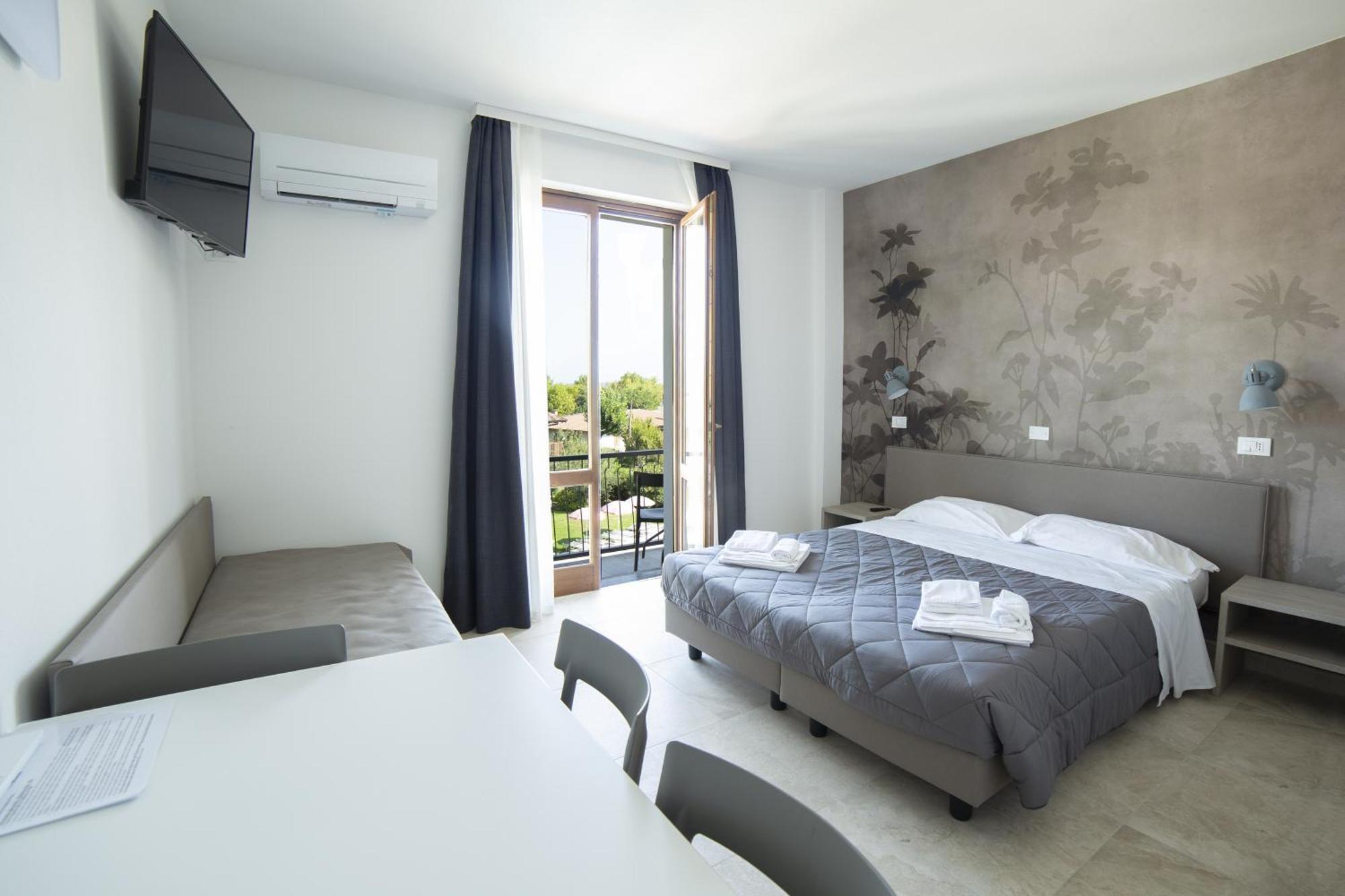 Residence Molino - Holiday Apartments Manerba del Garda Exteriör bild