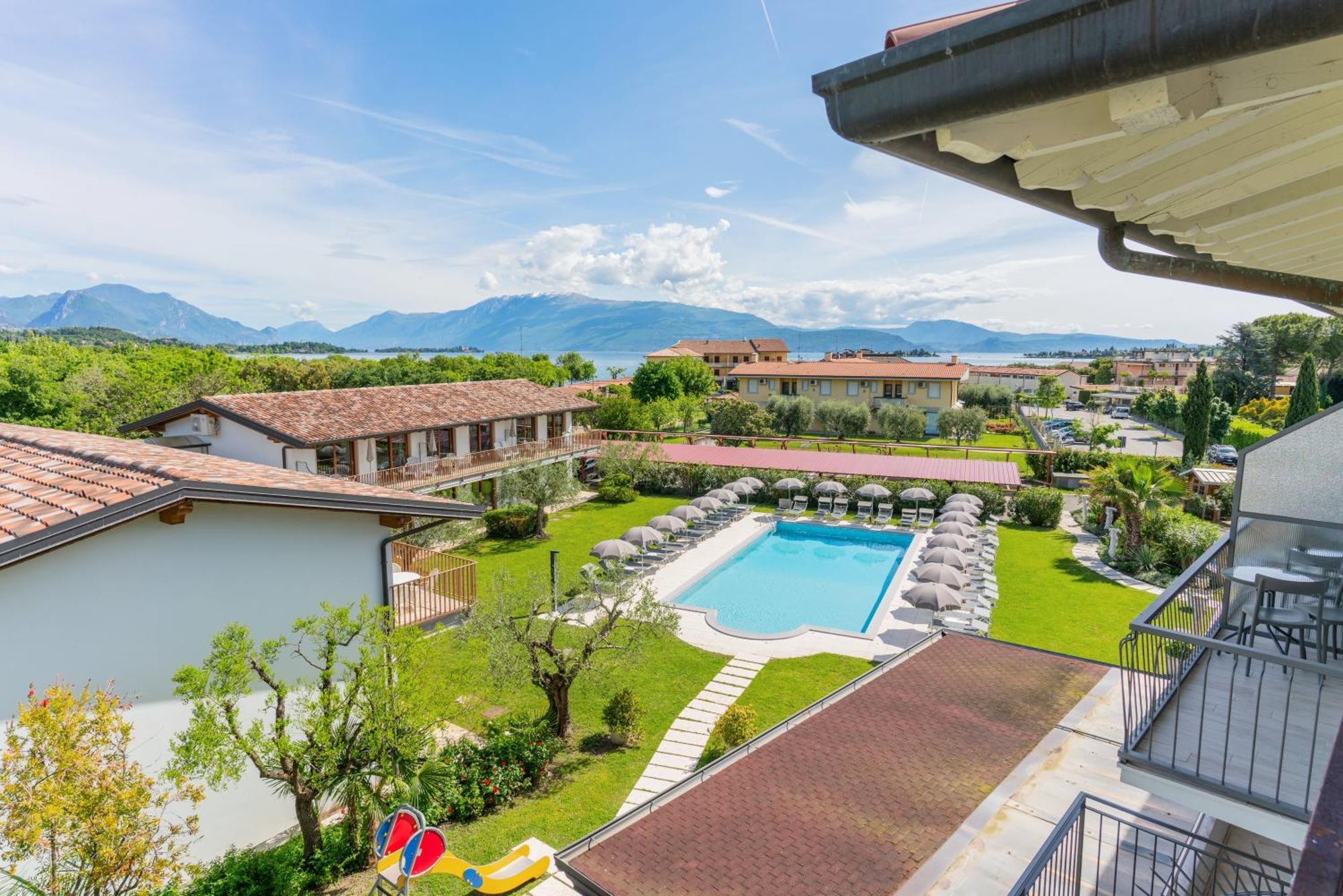 Residence Molino - Holiday Apartments Manerba del Garda Exteriör bild