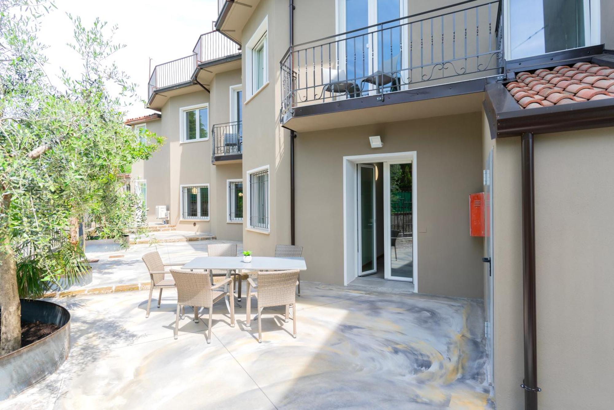 Residence Molino - Holiday Apartments Manerba del Garda Exteriör bild