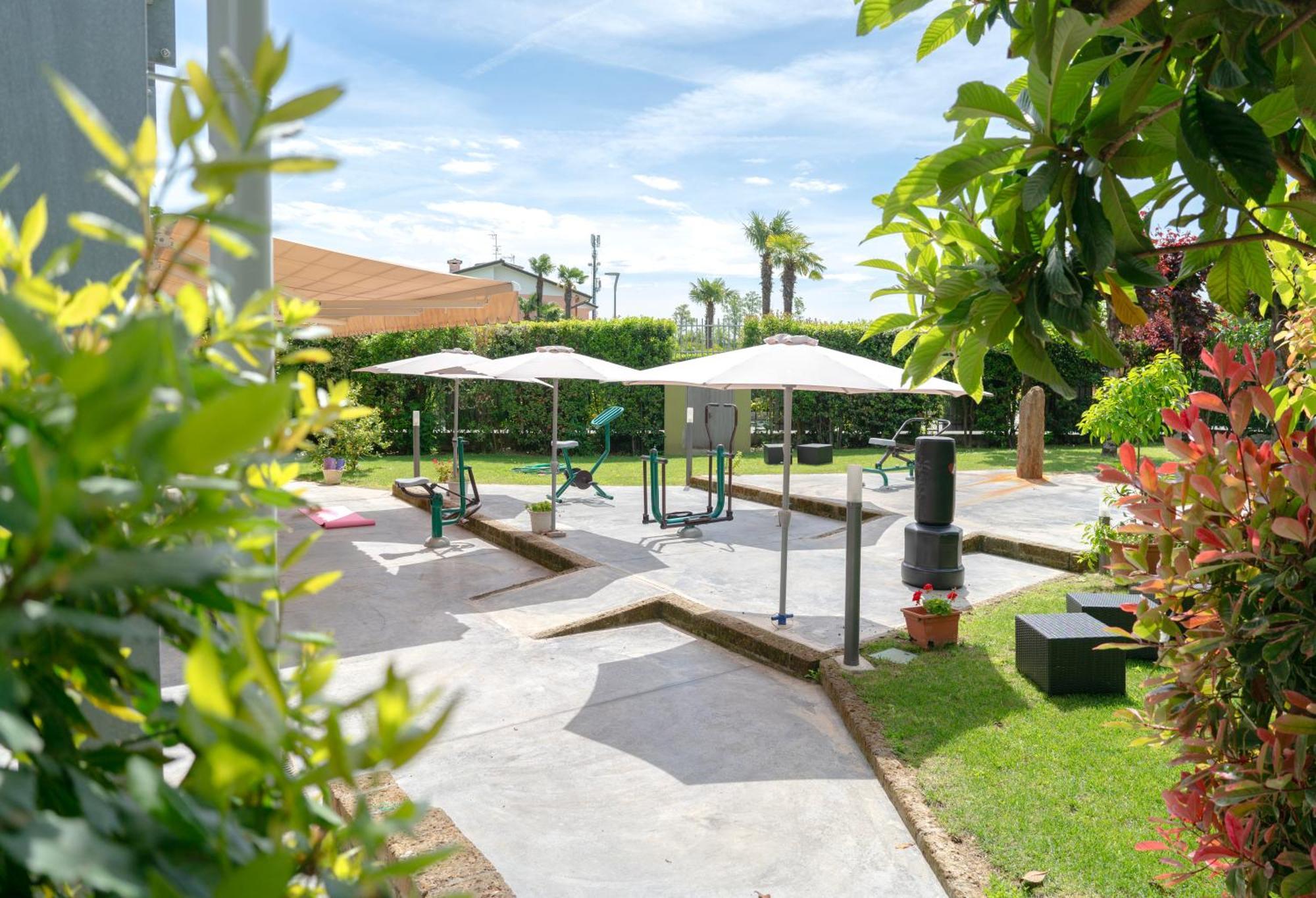 Residence Molino - Holiday Apartments Manerba del Garda Exteriör bild