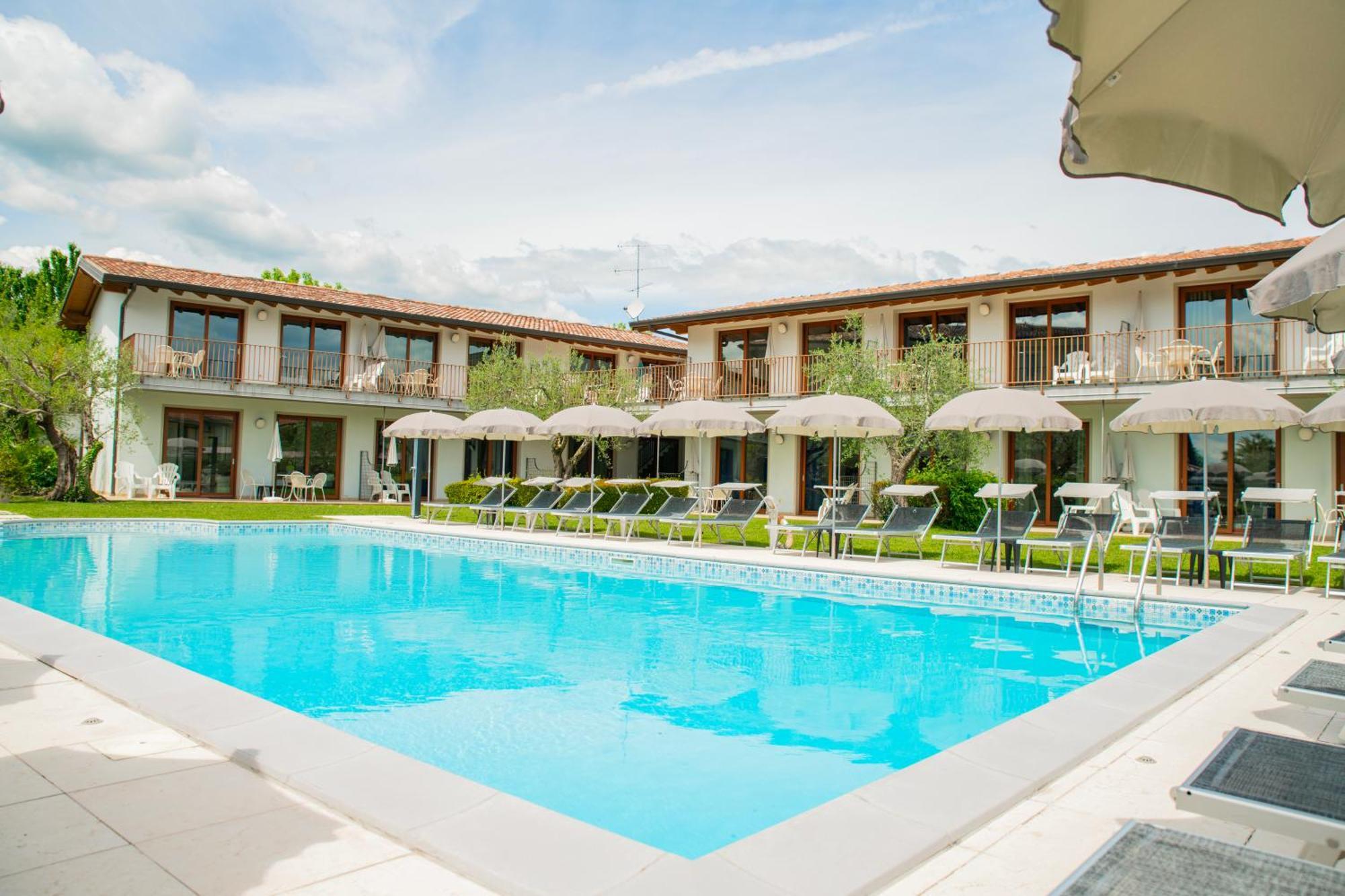 Residence Molino - Holiday Apartments Manerba del Garda Exteriör bild